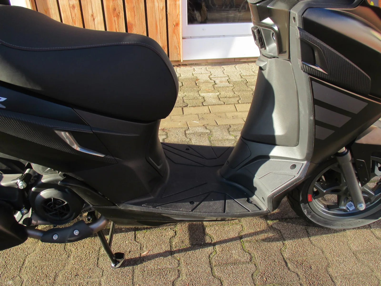 Aprilia SXR 50 Enigma Black