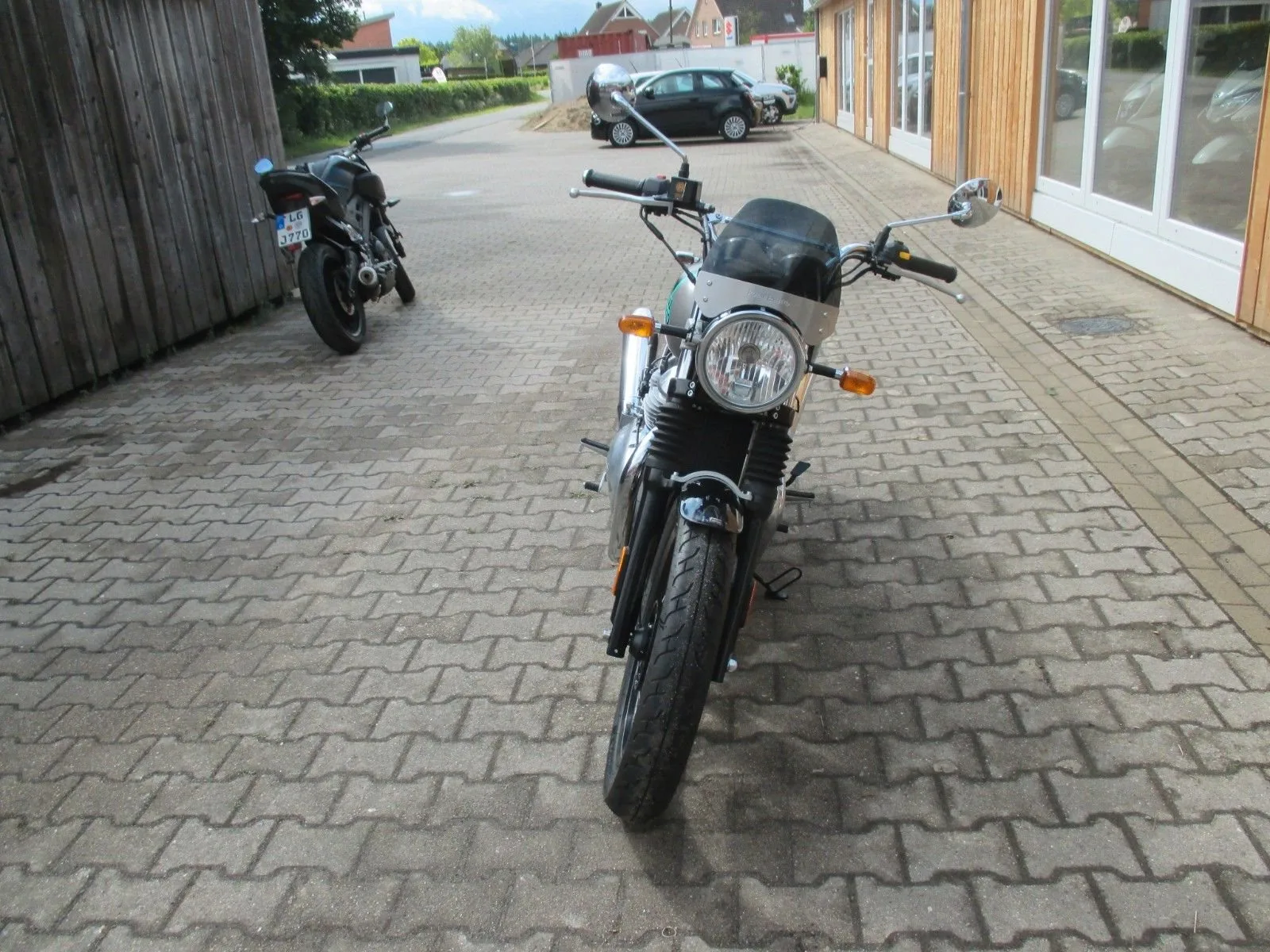 Royal Enfield Interceptor 650