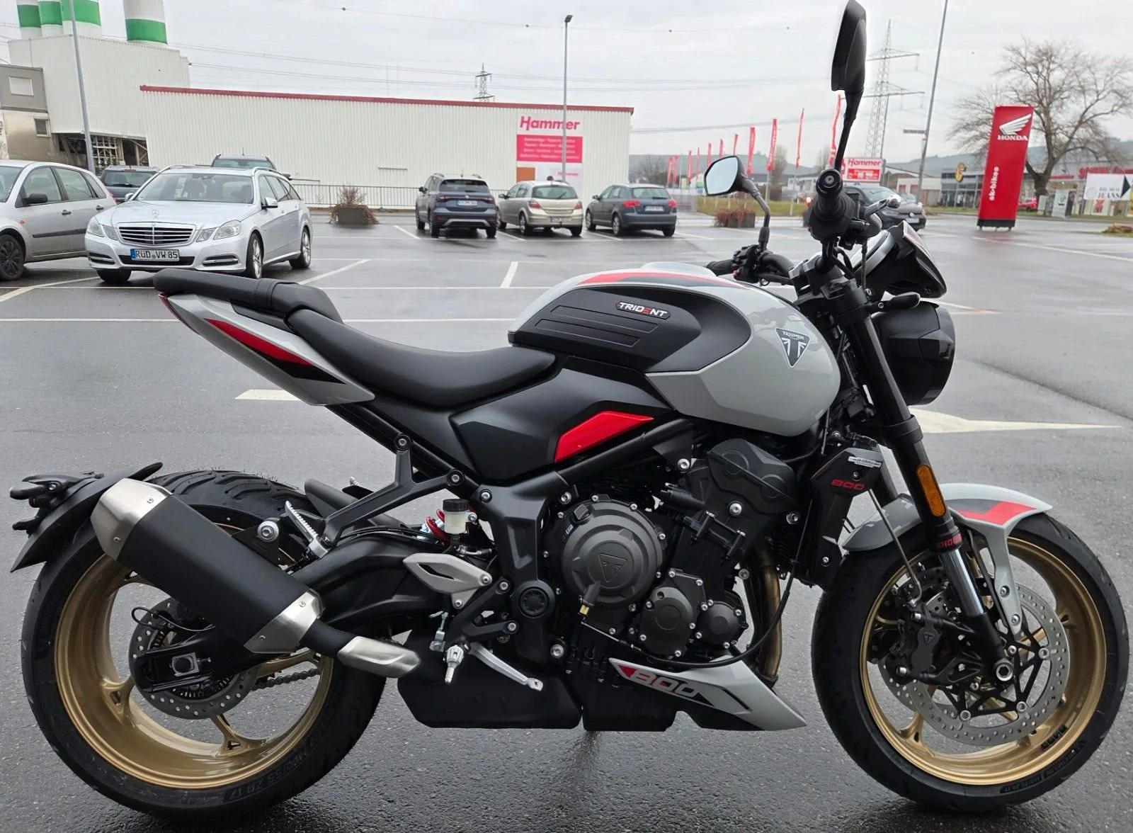 Triumph Trident 800