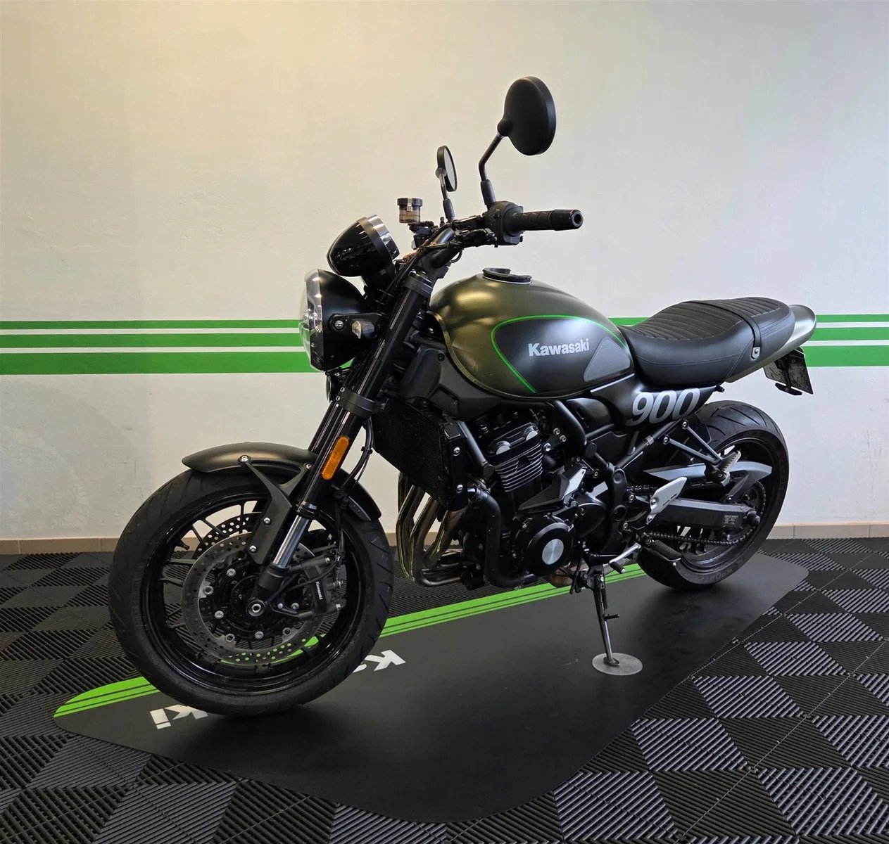 Kawasaki Z900 RS vom Kawasaki-Vertragspartner Augsburg