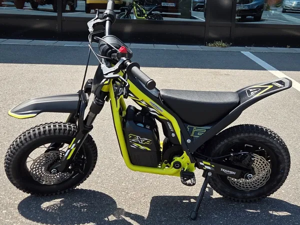 Triumph TXP-12