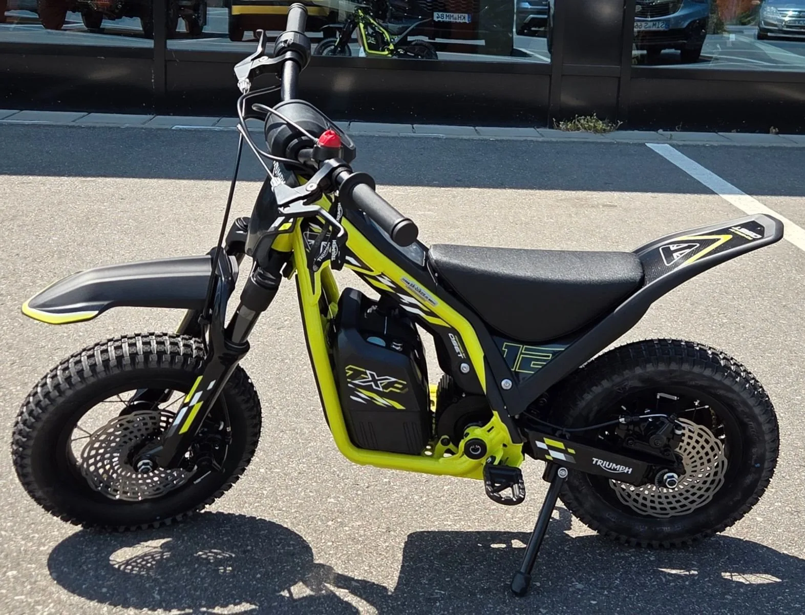 Triumph TXP-12