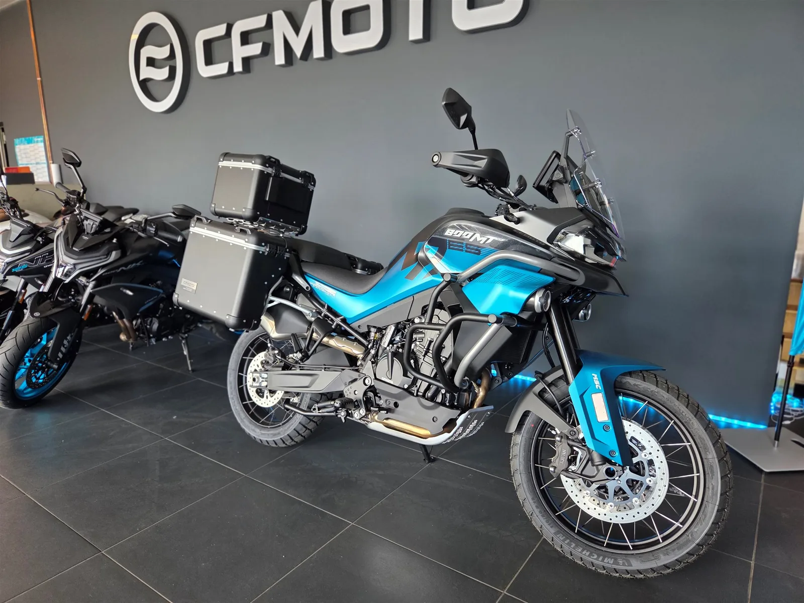 CFMOTO 800MT-ES