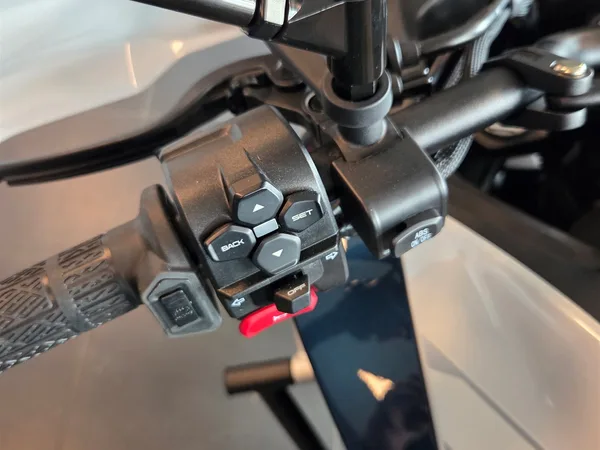 CFMOTO 700MT