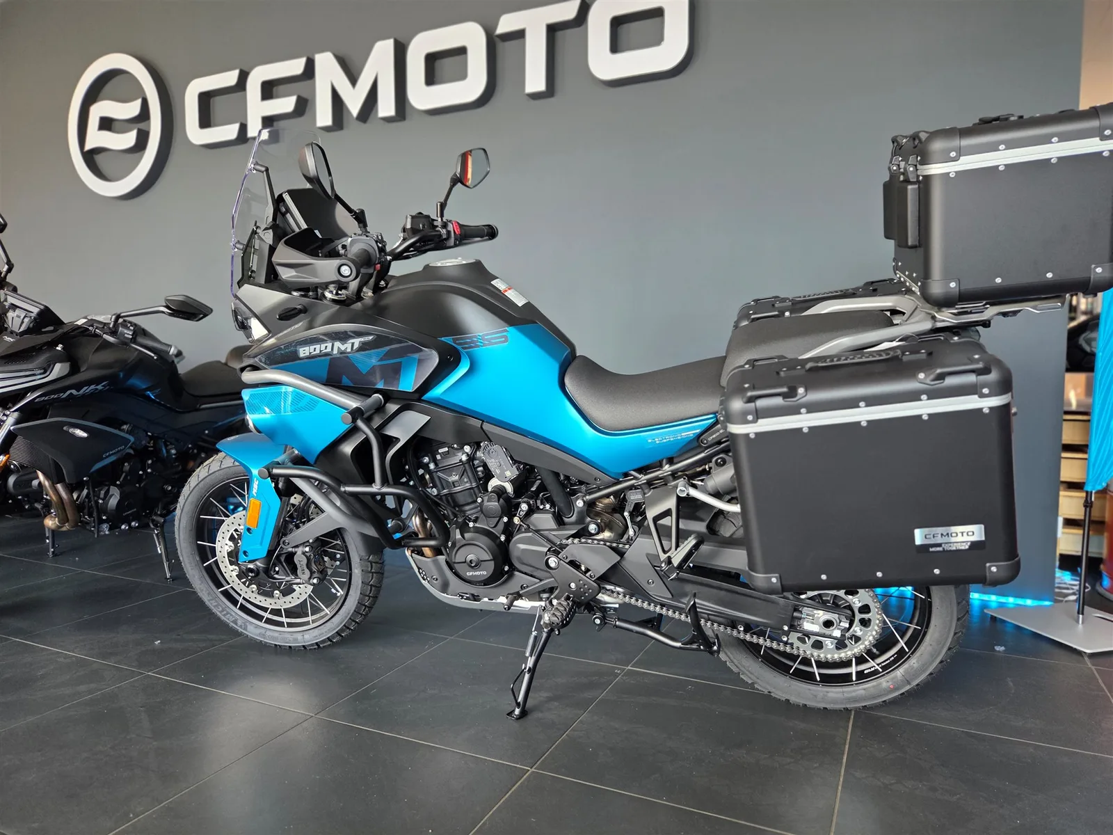 CFMOTO 800MT-ES