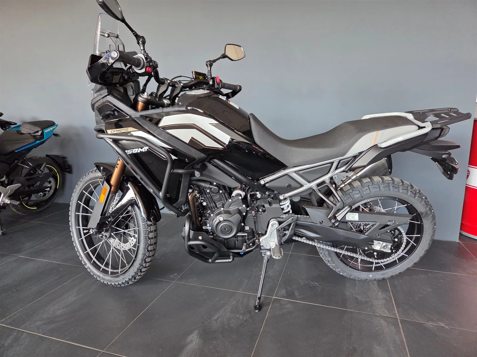 CFMOTO 450MT