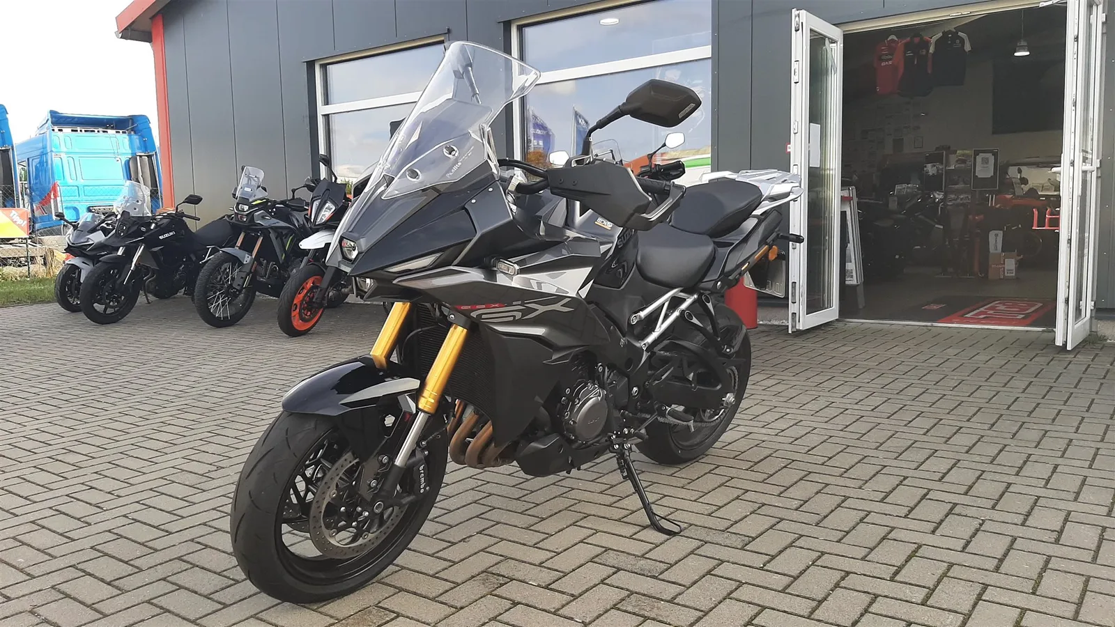 Suzuki GSX-S1000GX TRAVEL EDITION VORFÜHRER
