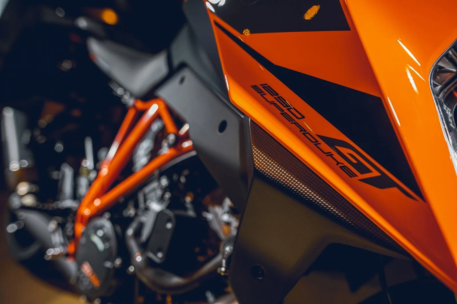 KTM 1290 Super Duke GT DEMOBIKE TECHPACK