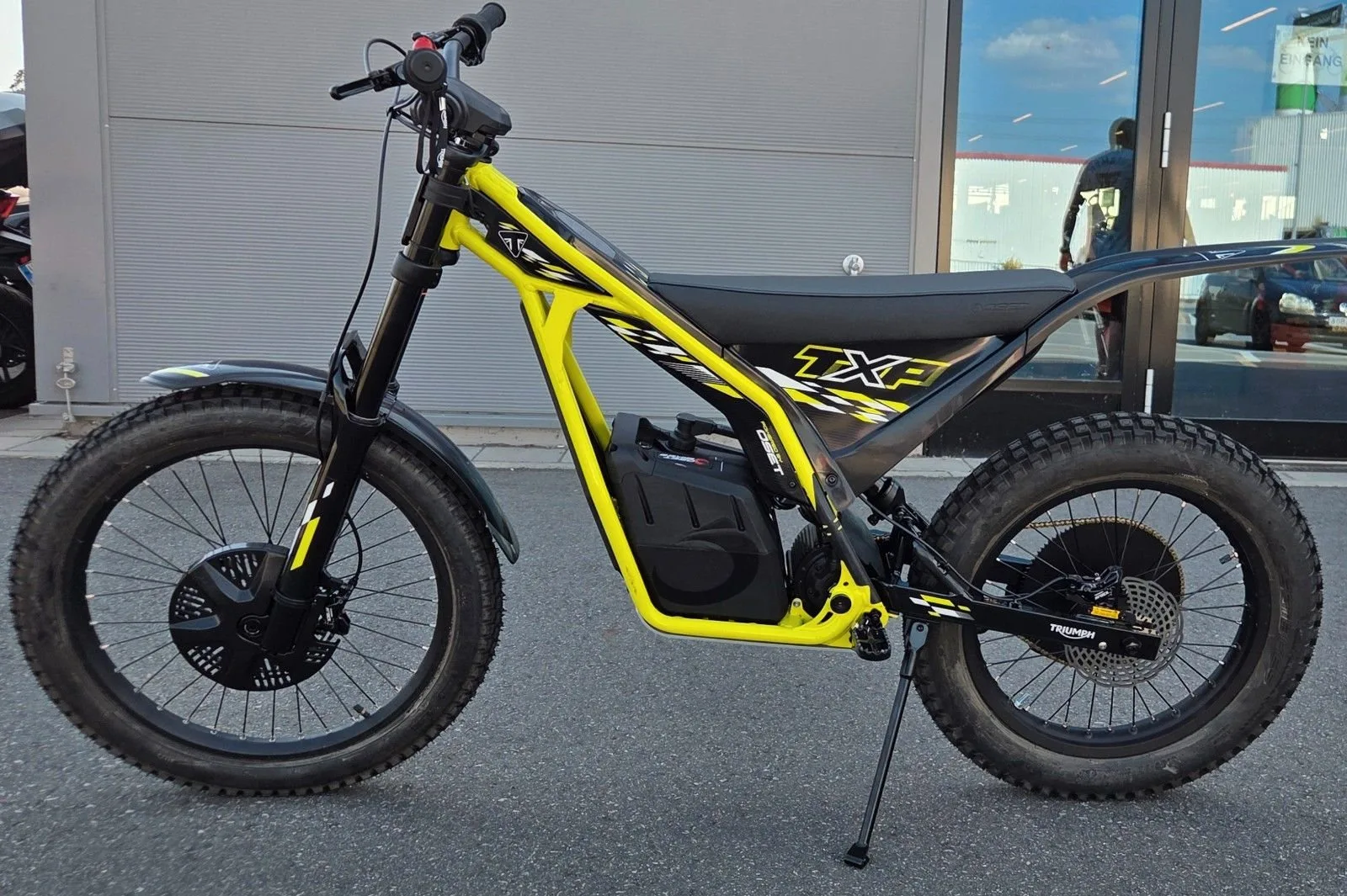 Triumph TXP-24