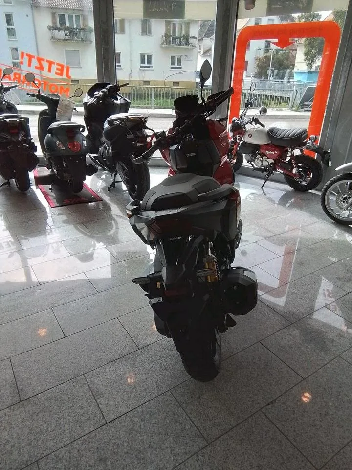 Honda ADV350