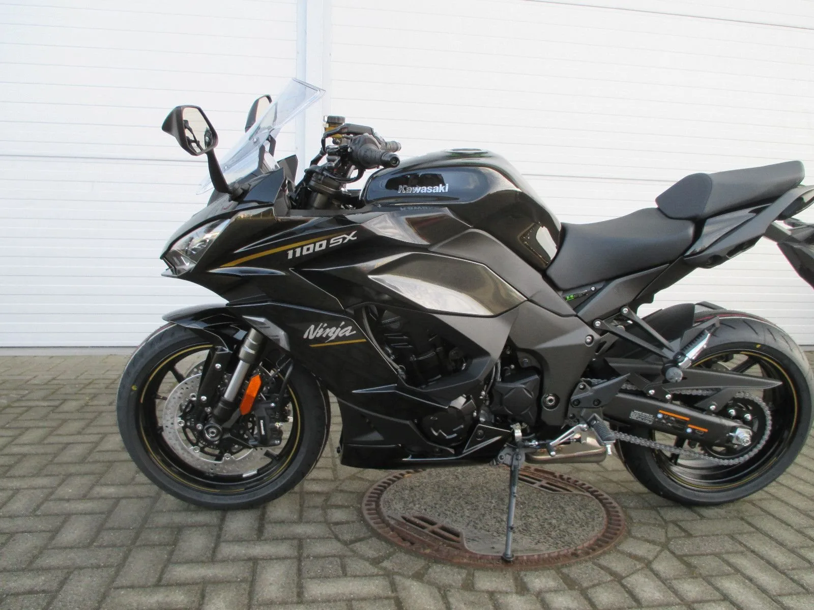 Kawasaki Ninja 1100SX