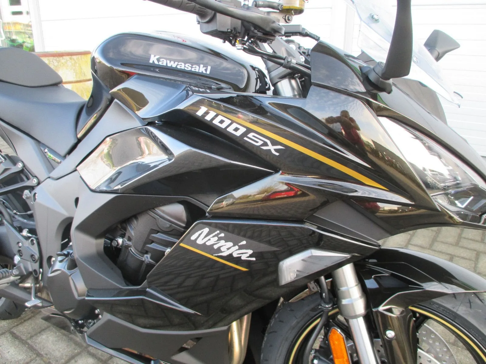 Kawasaki Ninja 1100SX