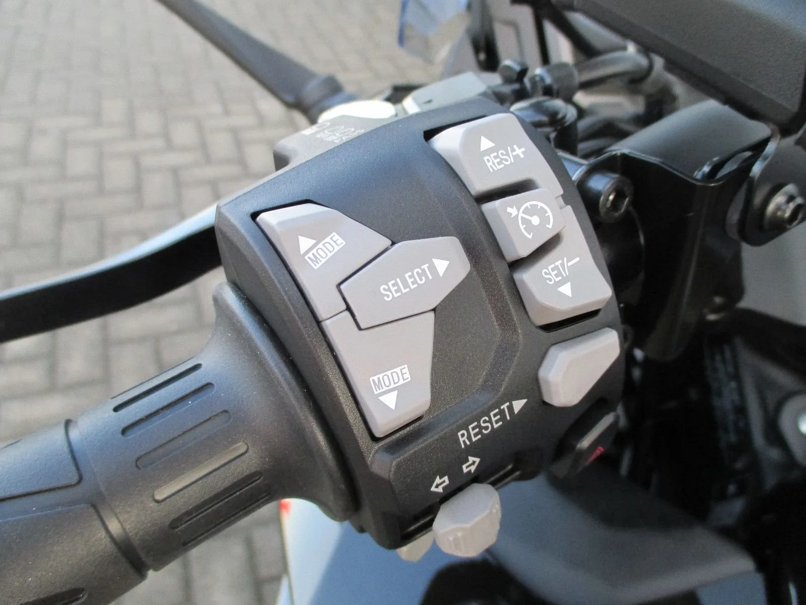 Kawasaki Ninja 1100SX