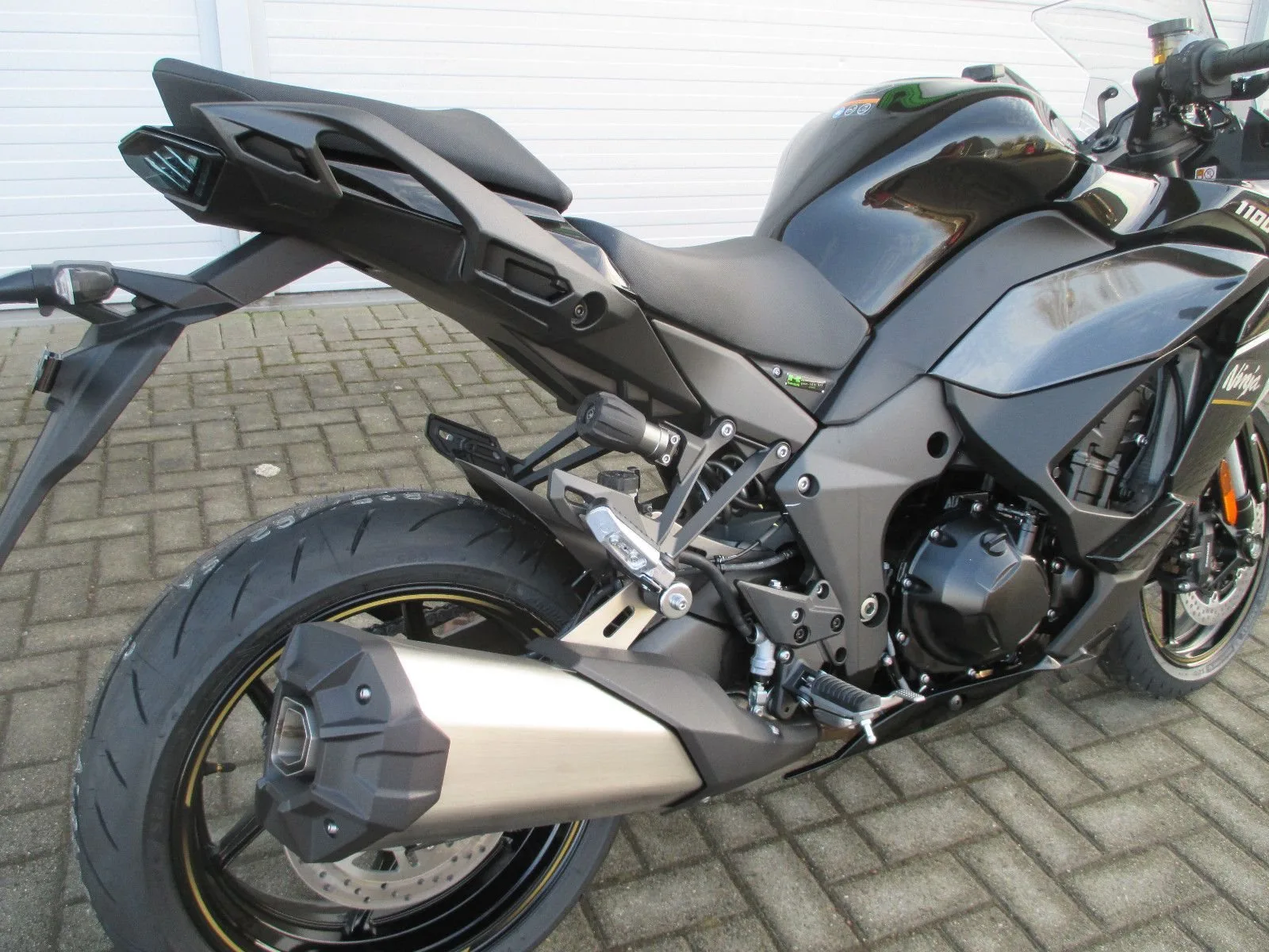 Kawasaki Ninja 1100SX