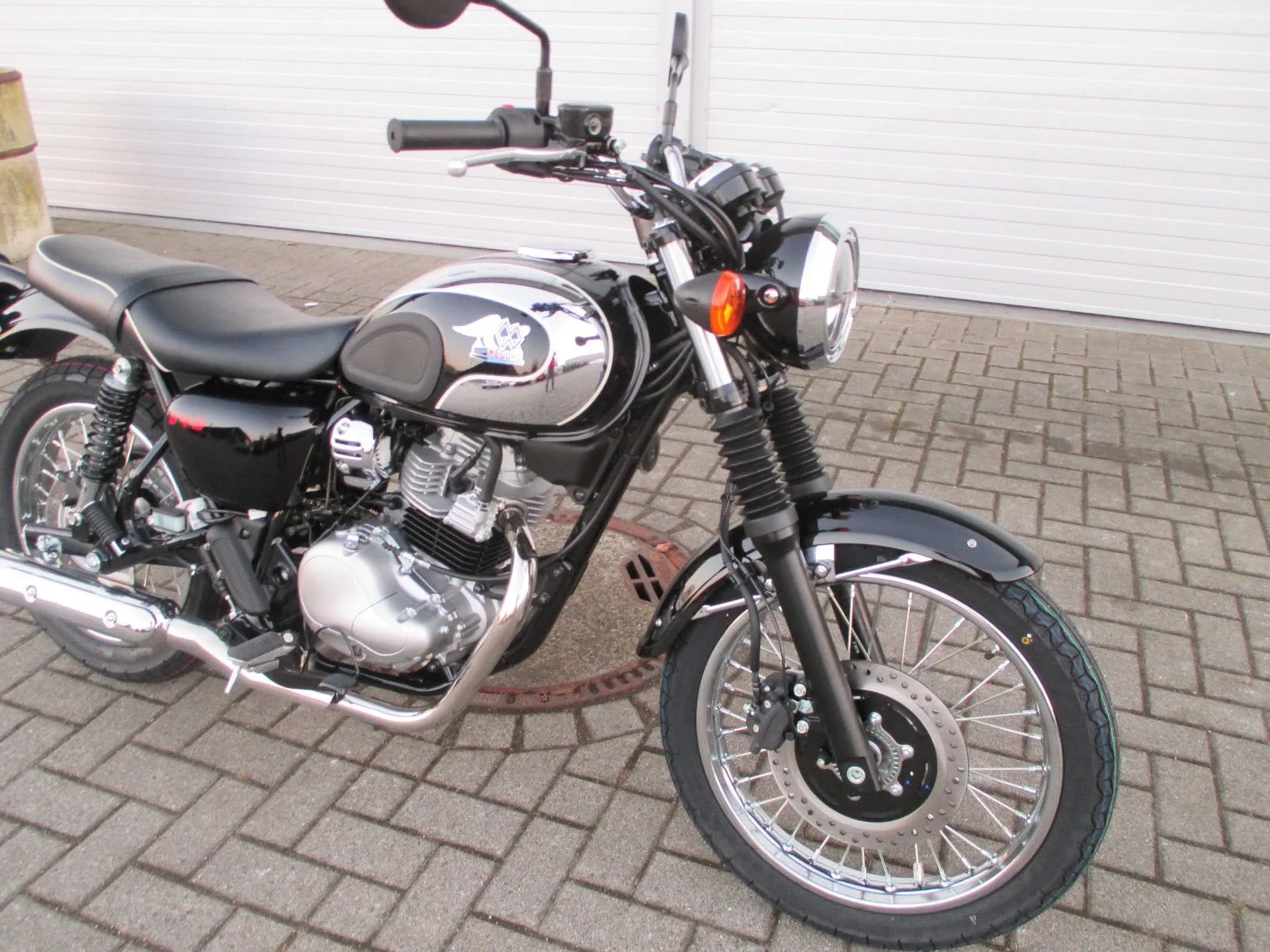 Kawasaki W230 Meguro