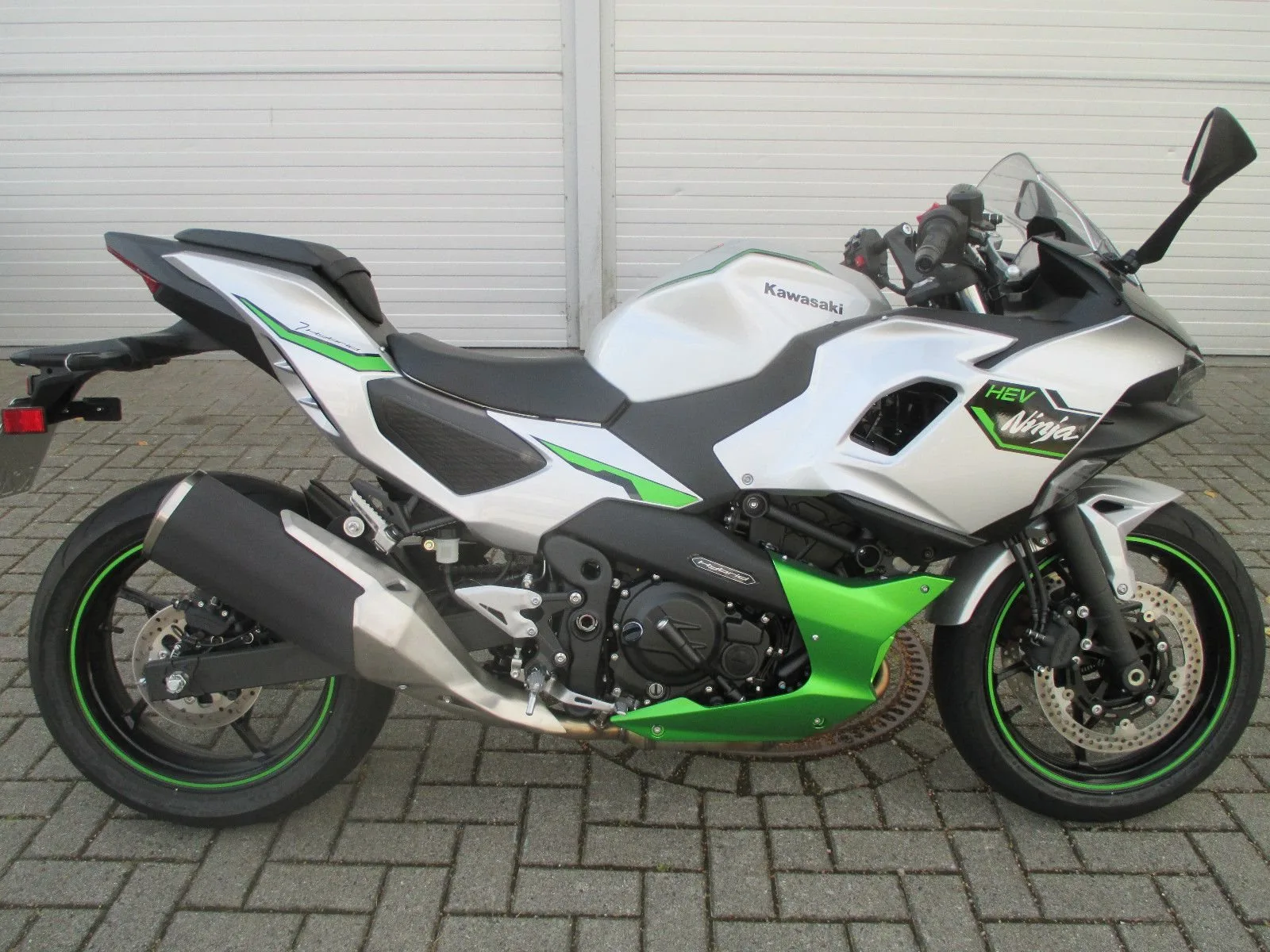 Kawasaki Ninja 7 Hybrid