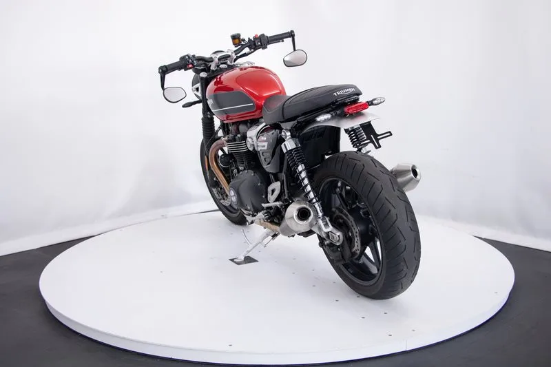 Triumph Speed Twin 1200