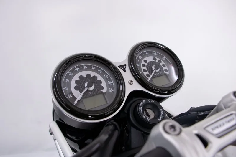 Triumph Speed Twin 1200