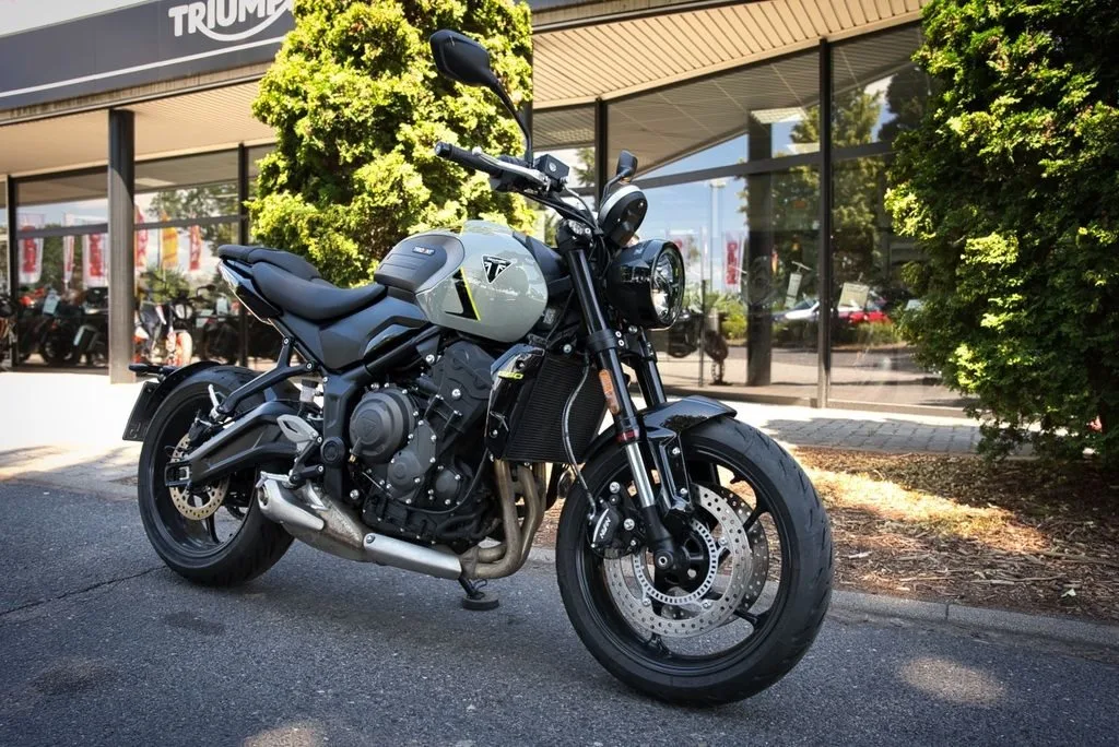 Triumph Trident 660