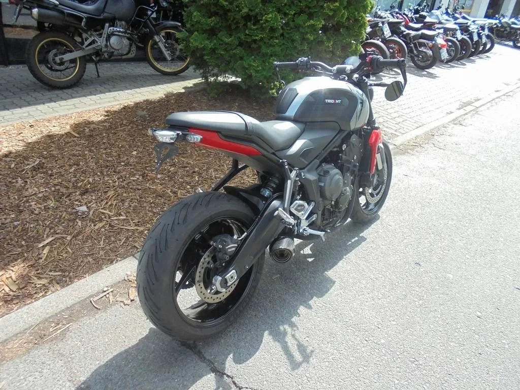 Triumph Trident 660