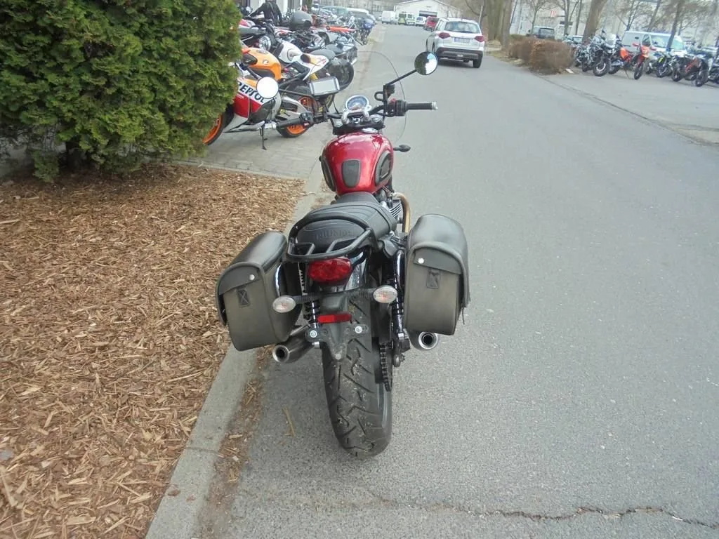 Triumph Street Twin