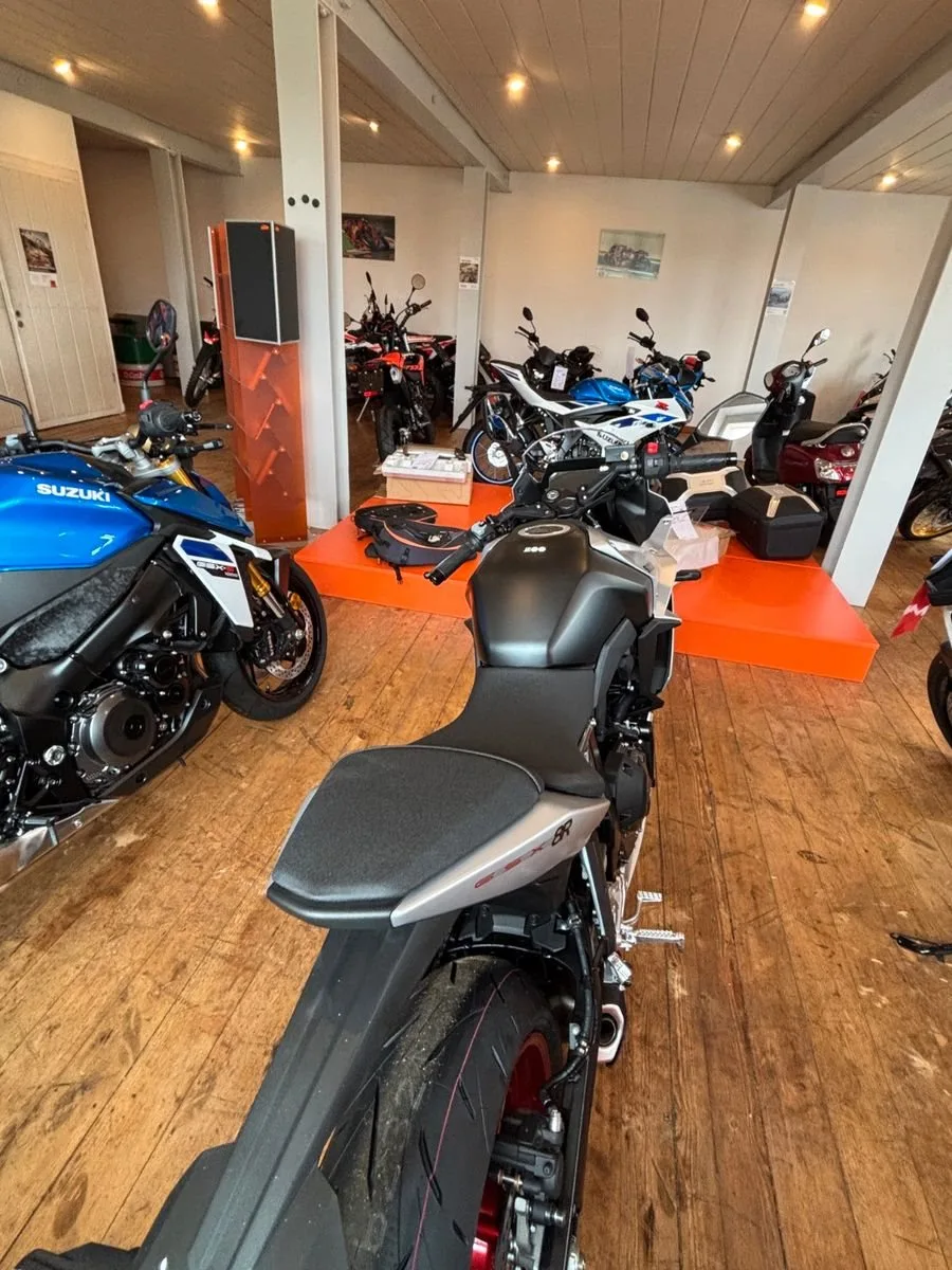 Suzuki GSX-8R