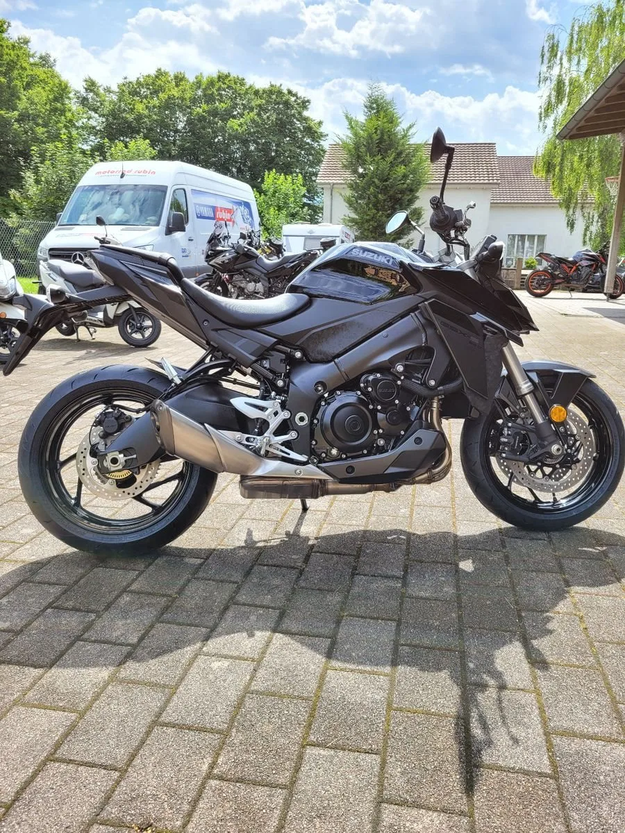 Suzuki GSX-S950
