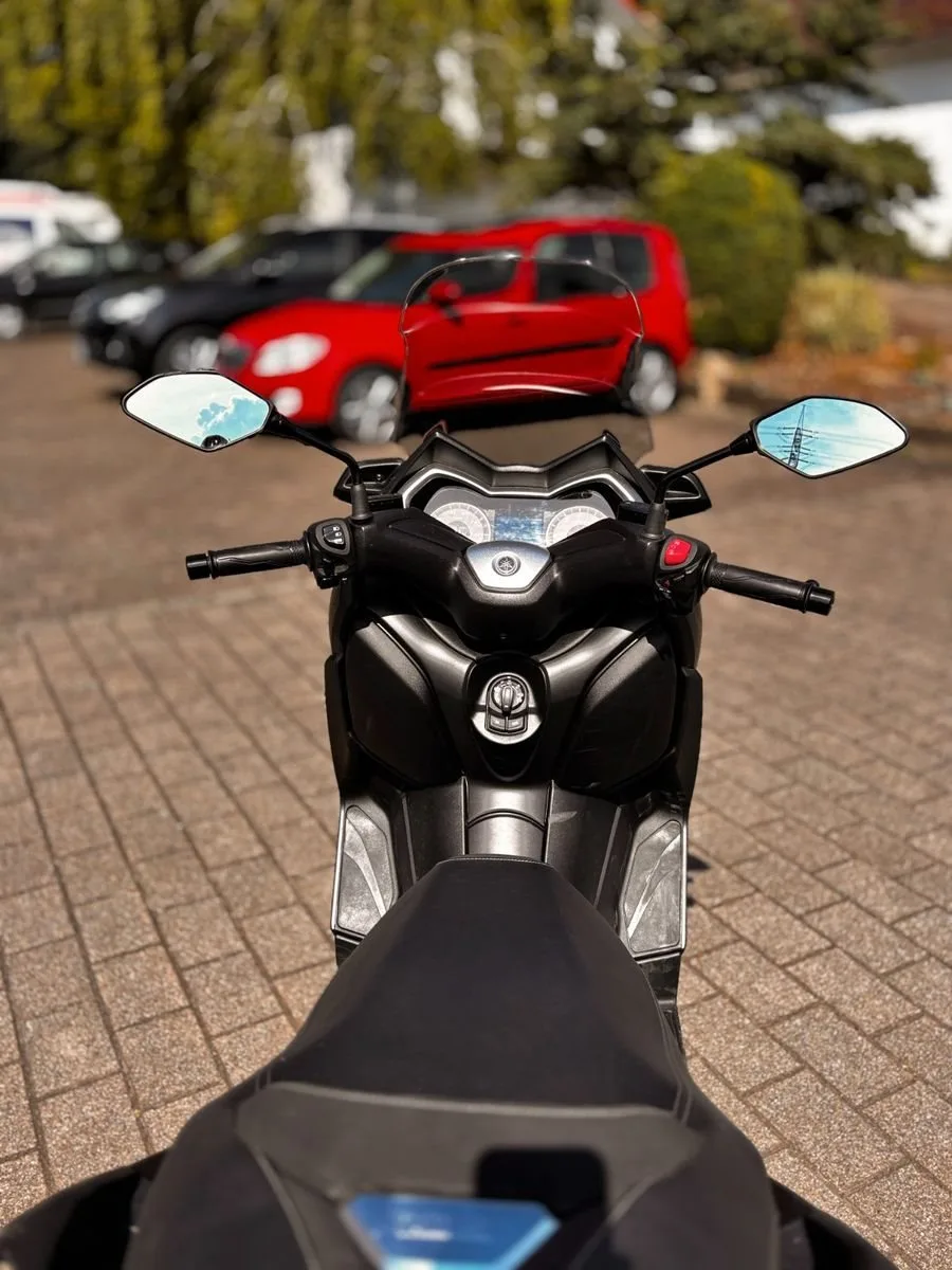 Yamaha XMAX 300