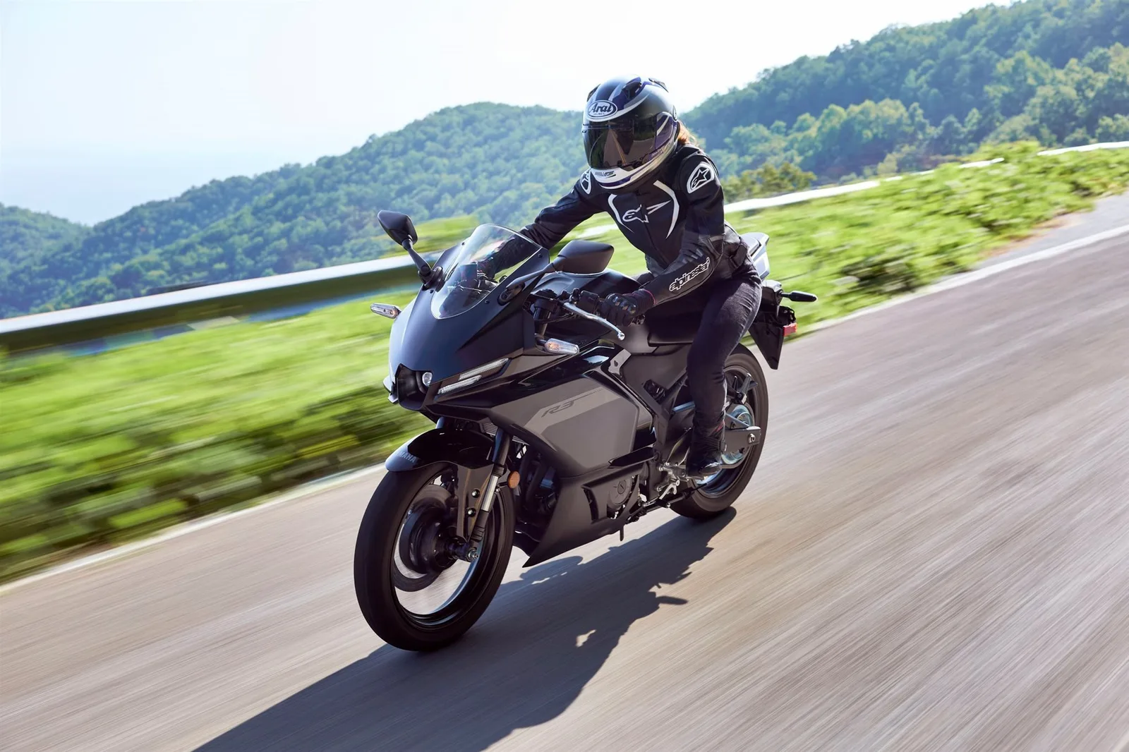 Yamaha R3