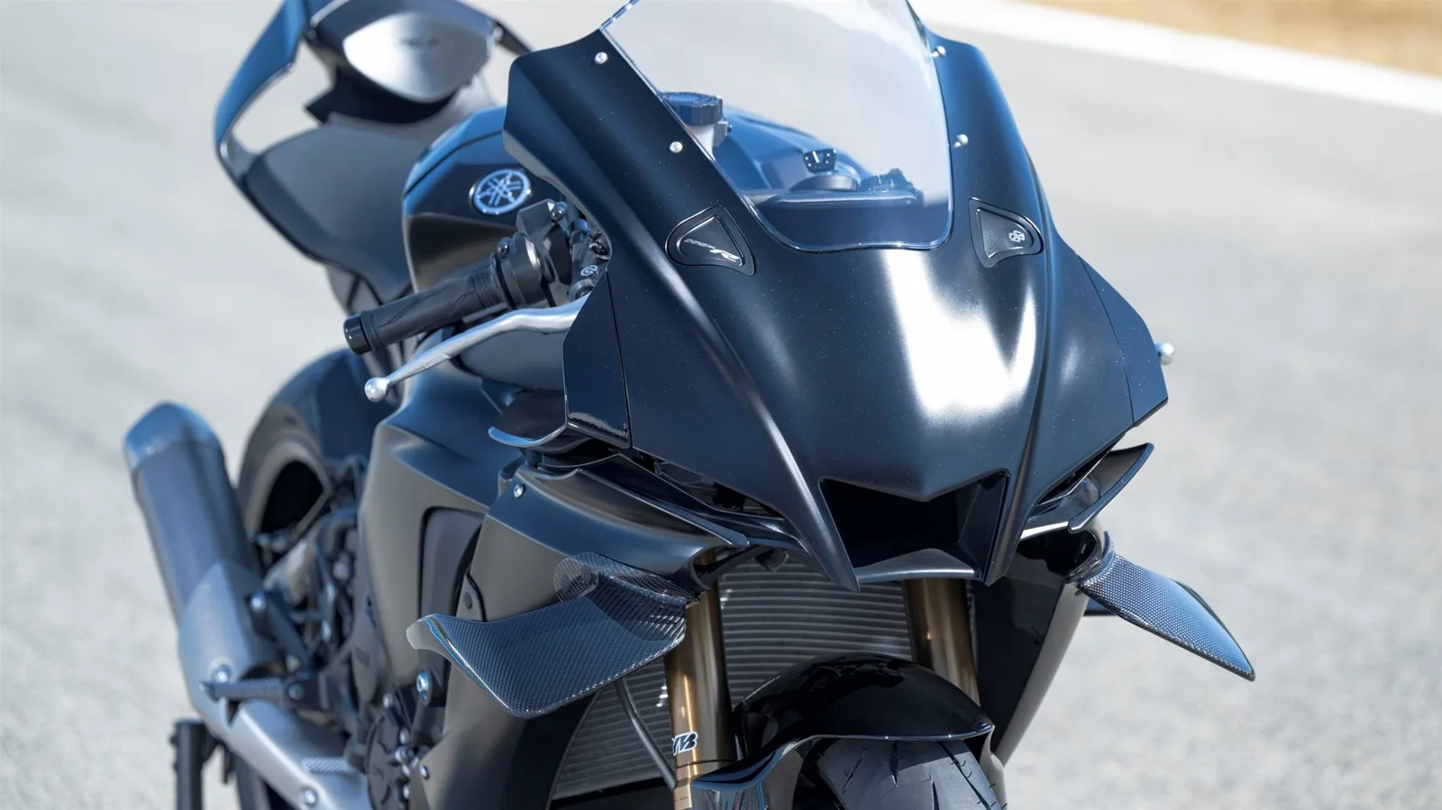 Yamaha R1 RACE