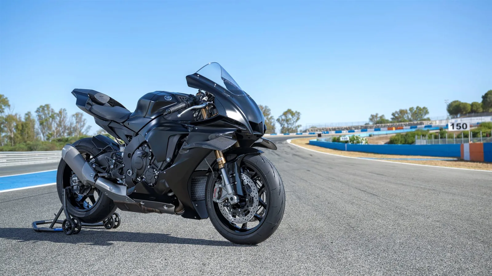 Yamaha R1 RACE