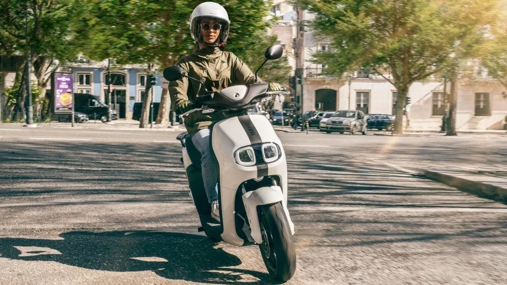 Yamaha NEO's Inklusive 2. Akku + Ladegerät im Wert von 1.500,- €.