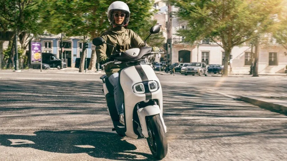 Yamaha NEO's Inklusive 2. Akku + Ladegerät im Wert von 1.500,- €.