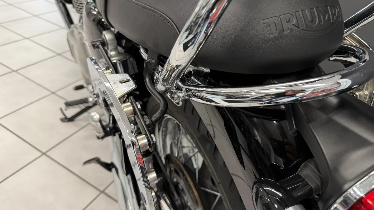 Triumph Bonneville T120 BUD EKINS