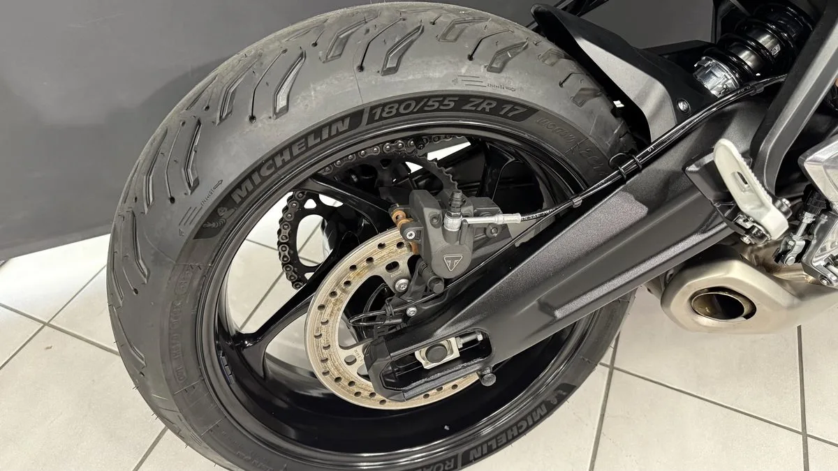 Triumph Trident 660