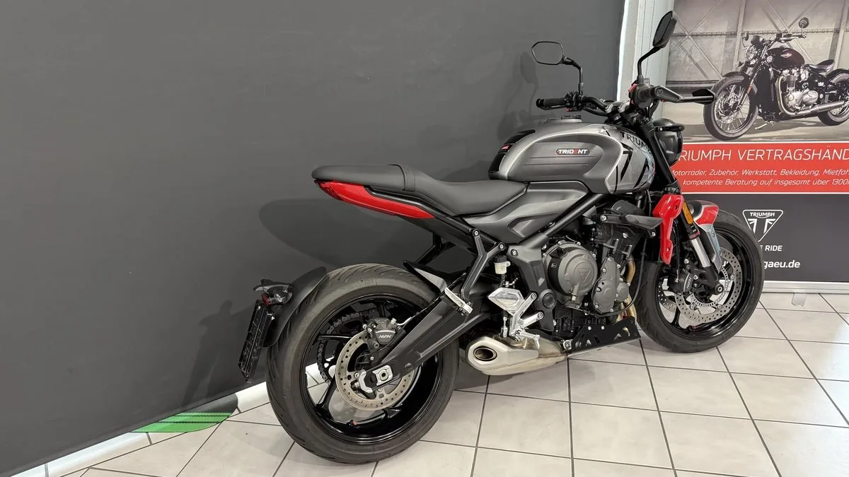 Triumph Trident 660