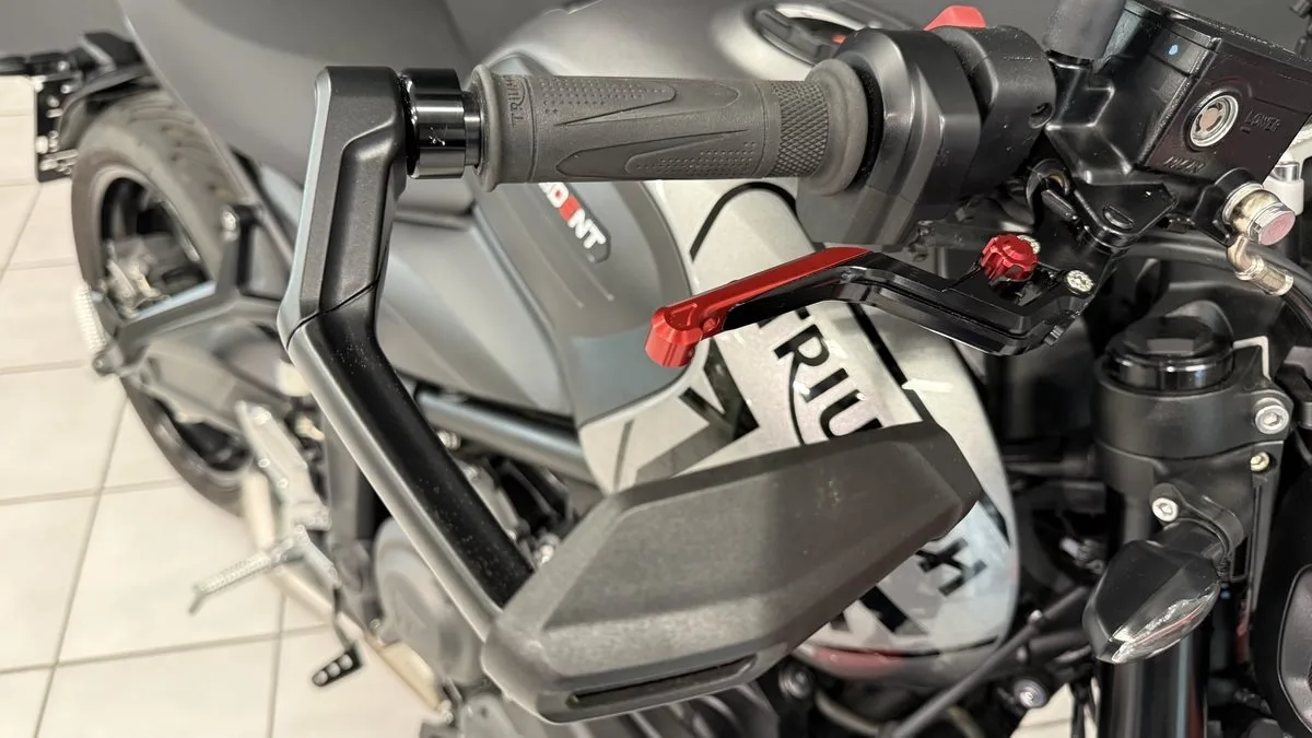 Triumph Trident 660