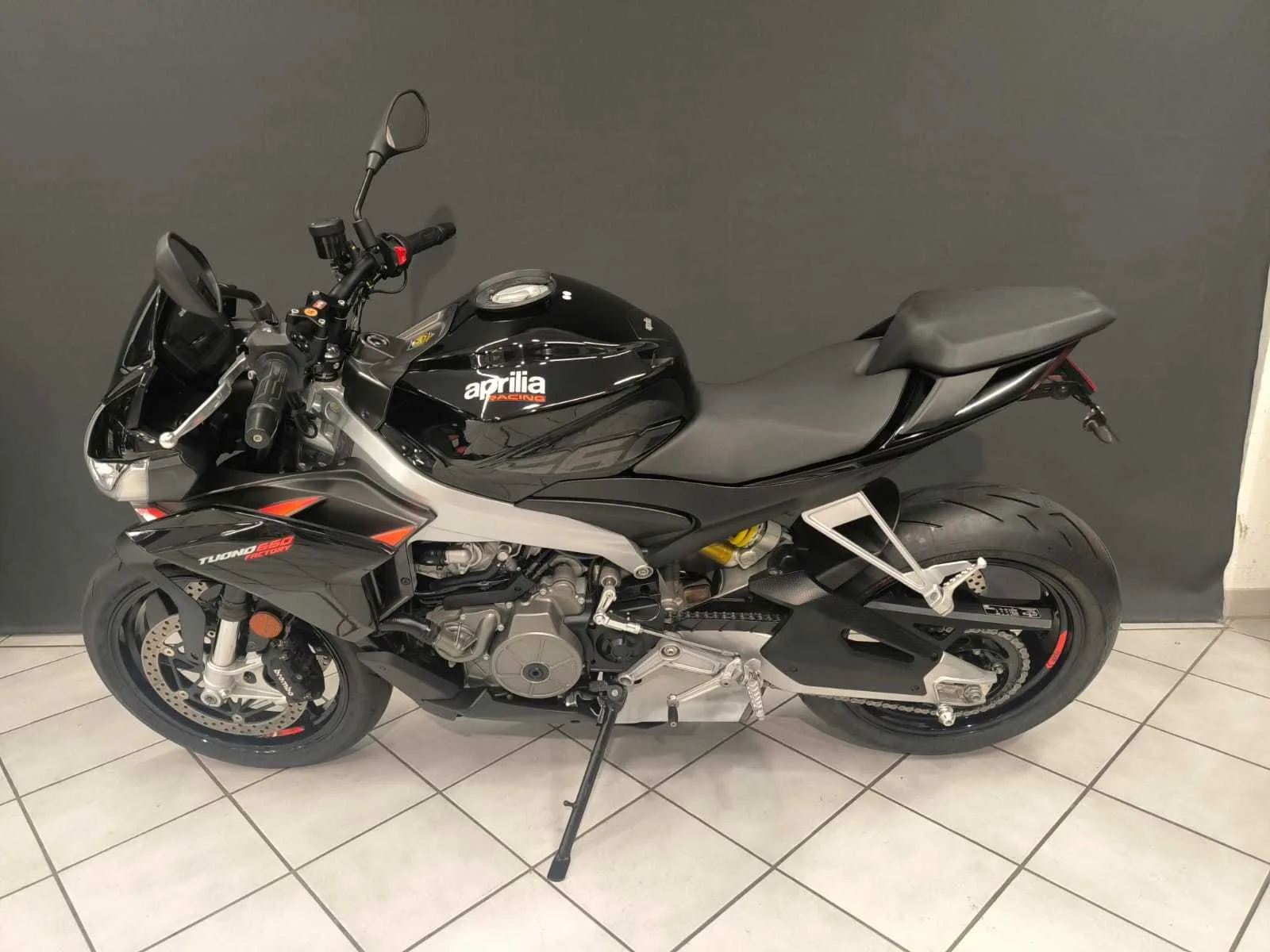 Aprilia Tuono 660 Factory