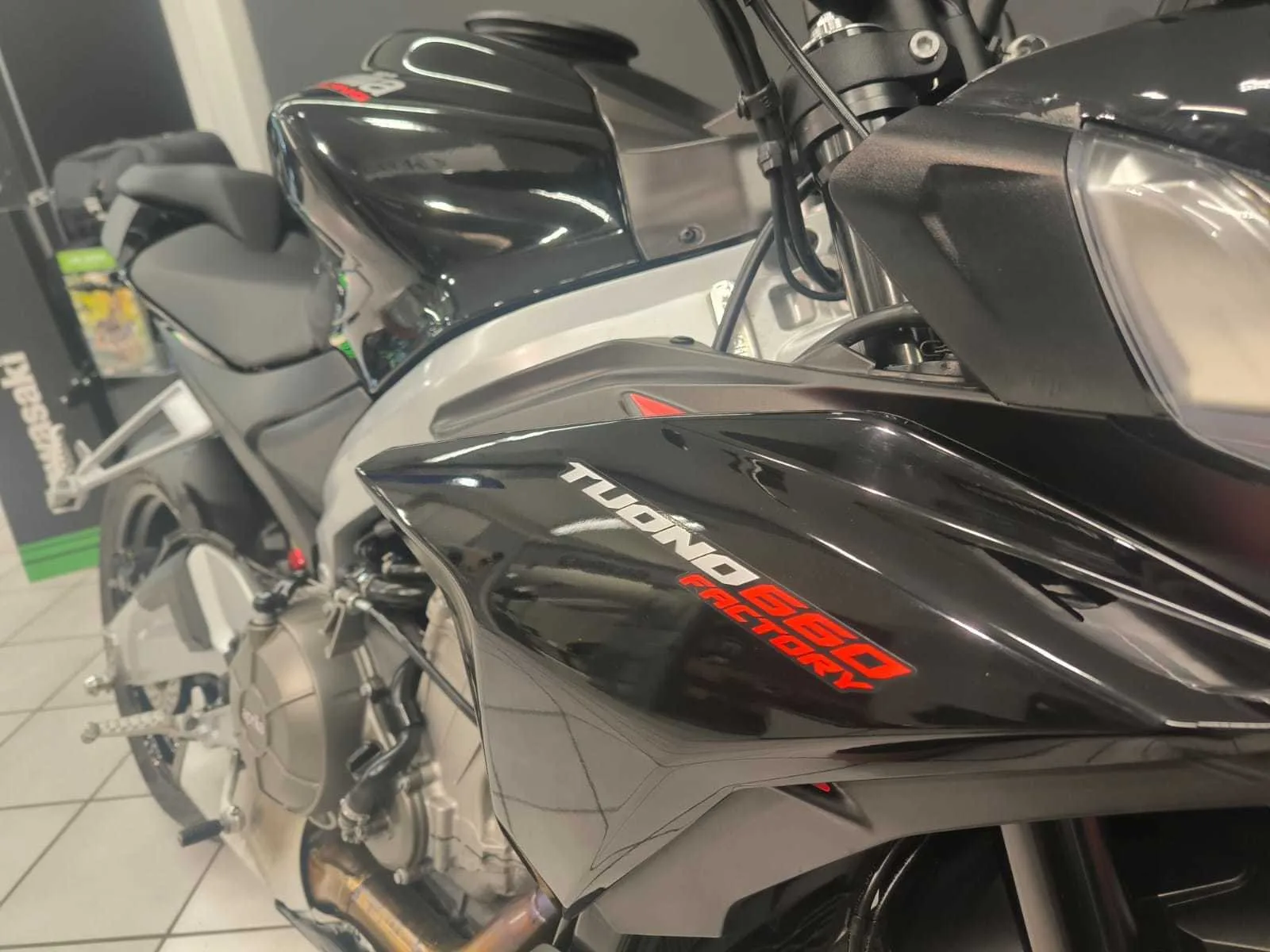 Aprilia Tuono 660 Factory