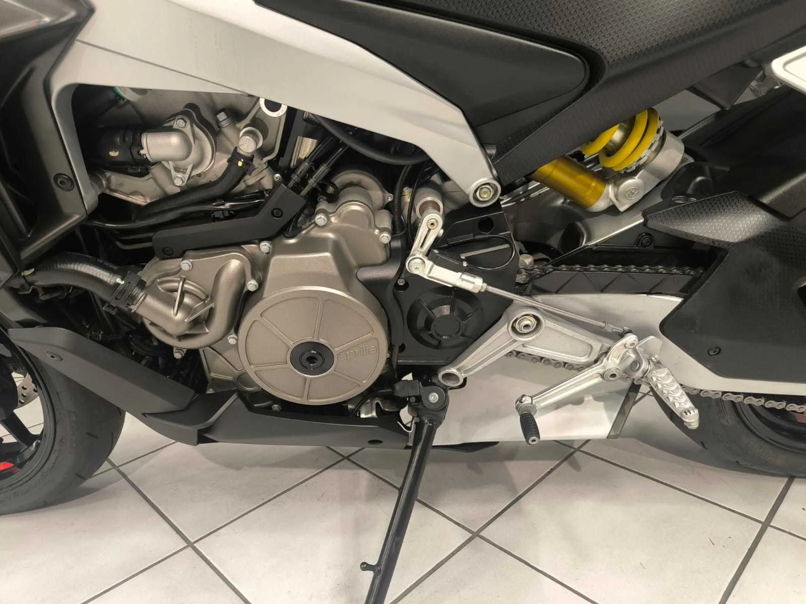 Aprilia Tuono 660 Factory