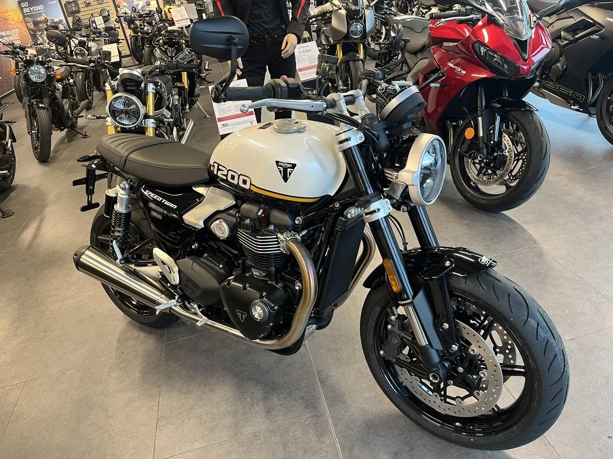 Triumph Speed Twin 1200