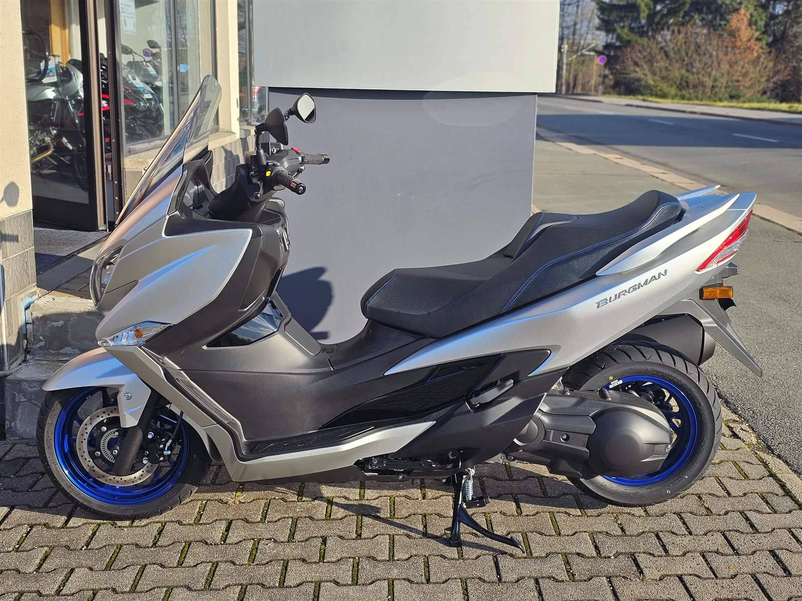 Suzuki Burgman 400 TZ 24