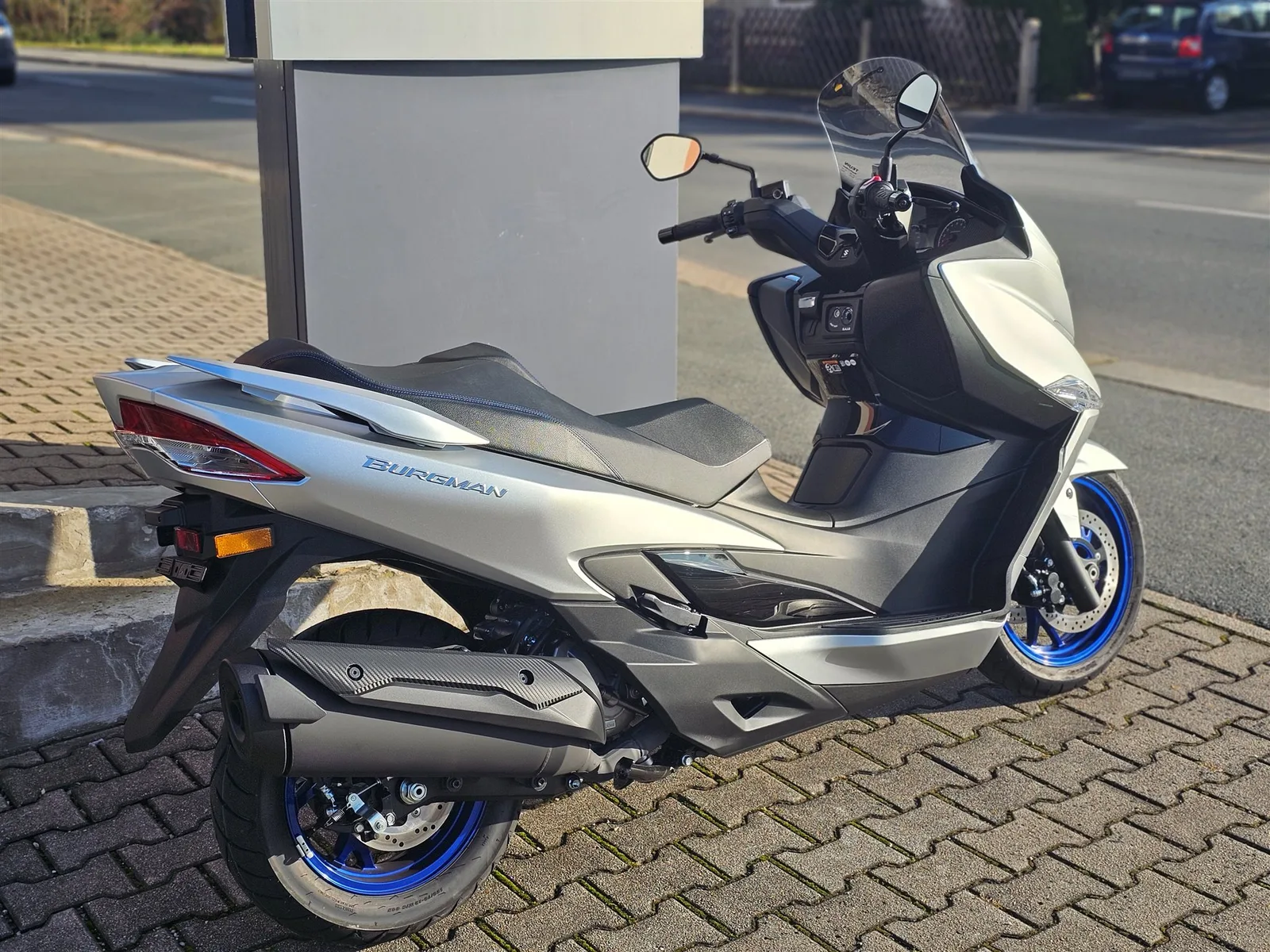 Suzuki Burgman 400 TZ 24