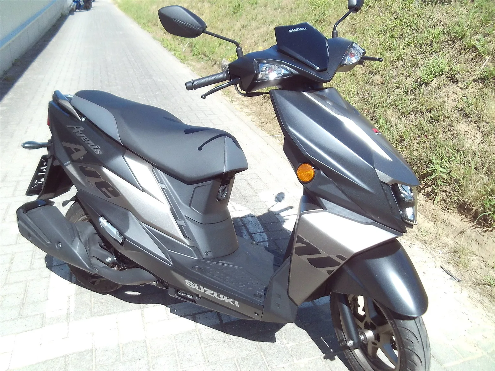 Suzuki Avenis 125