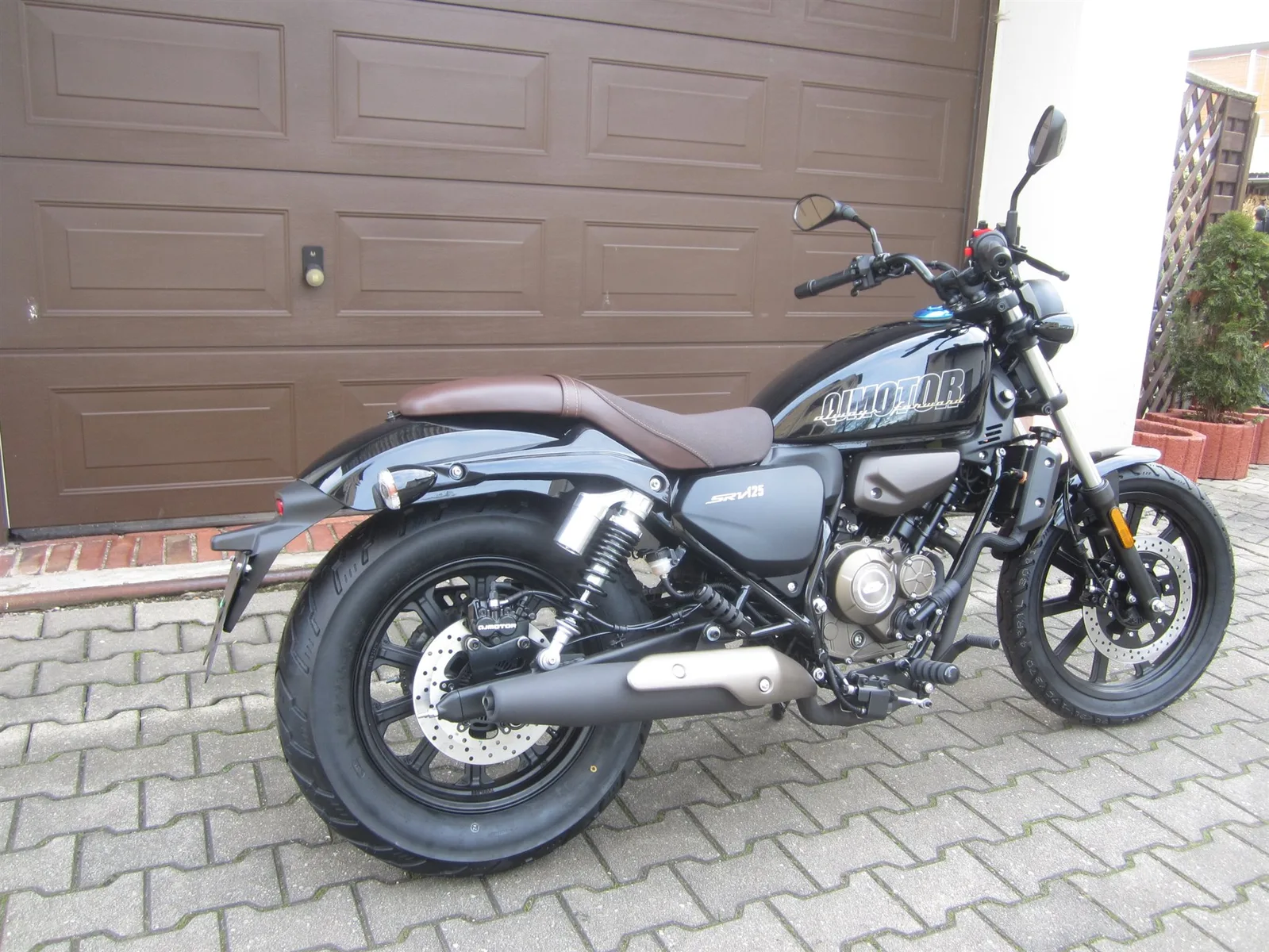 QJ Motor SRV 125