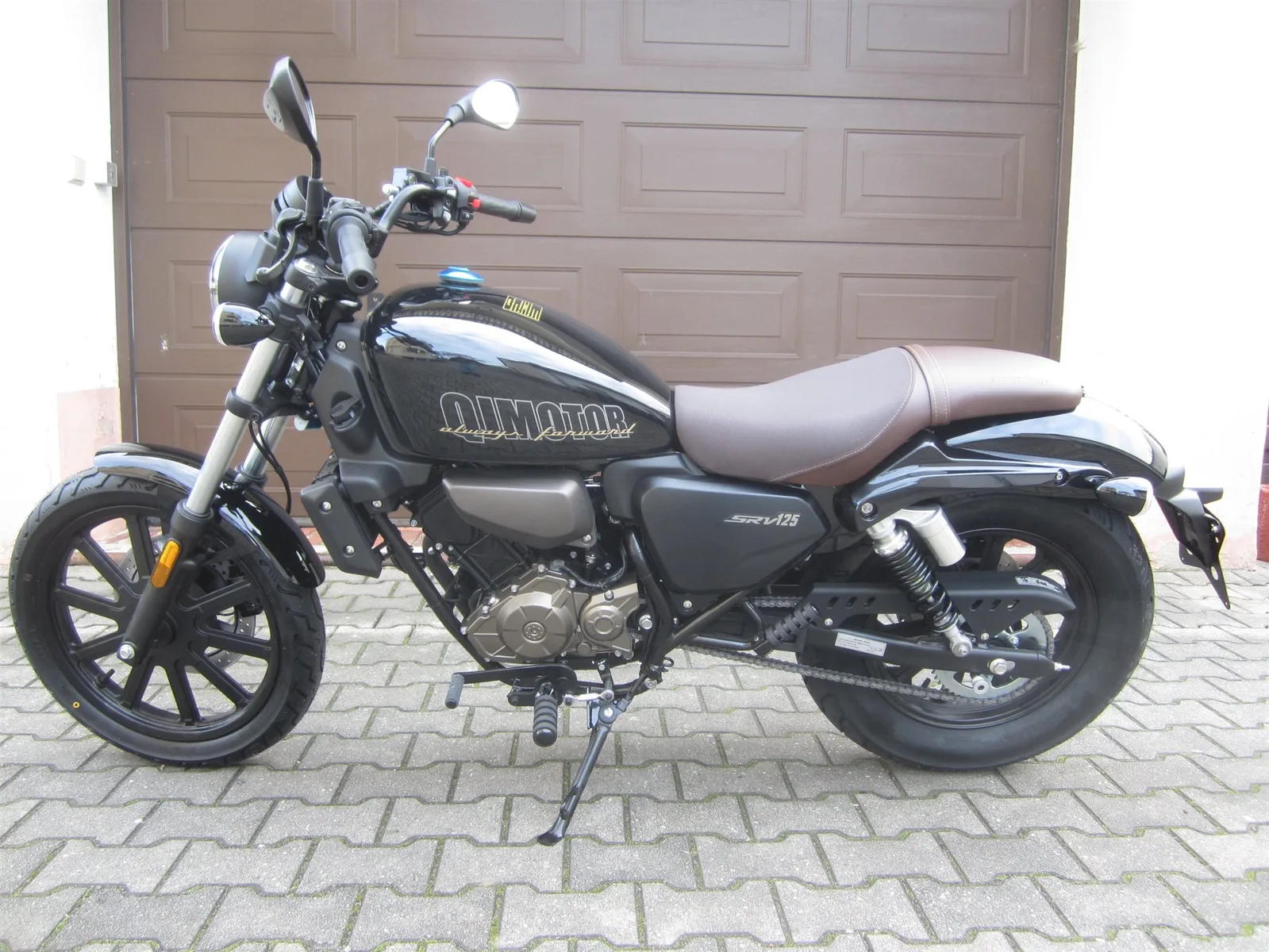 QJ Motor SRV 125