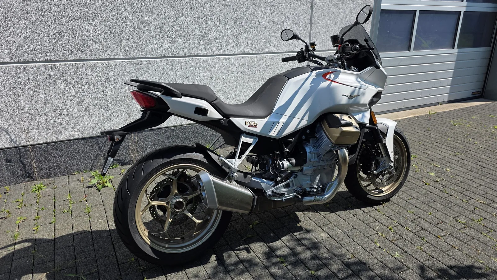 Moto Guzzi V100 Mandello