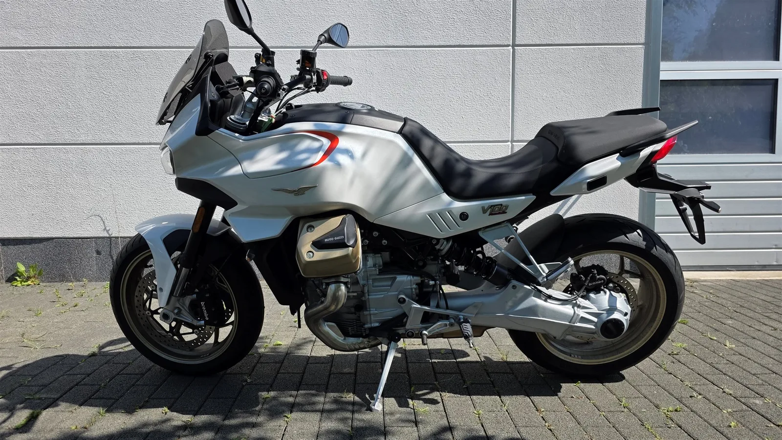 Moto Guzzi V100 Mandello