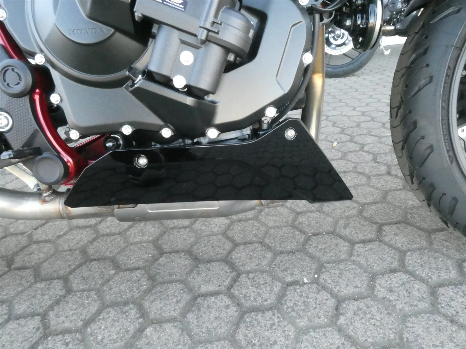 Honda CB750 Hornet E-Clutch Tageszulassung 06/2026