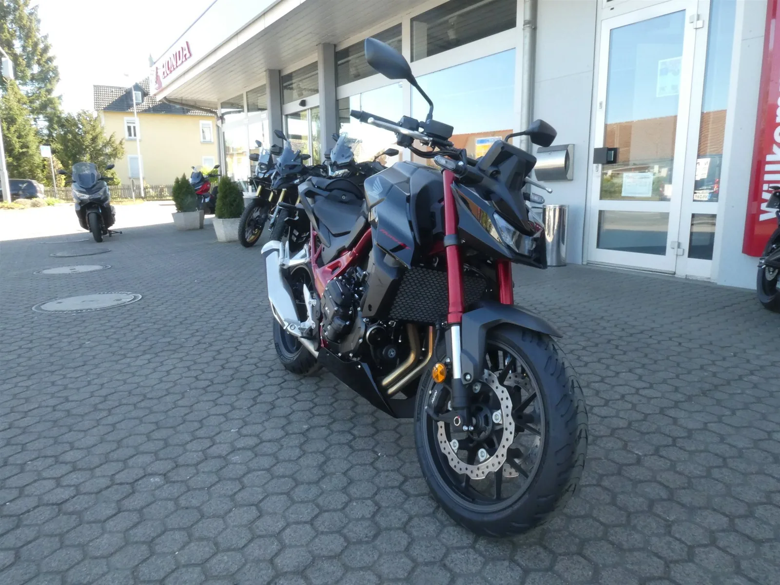 Honda CB750 Hornet E-Clutch Tageszulassung 06/2026